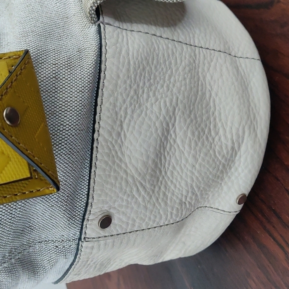 Burberry white Canvas jute and bottom leather Crossbody Bag - Picture 6 of 16